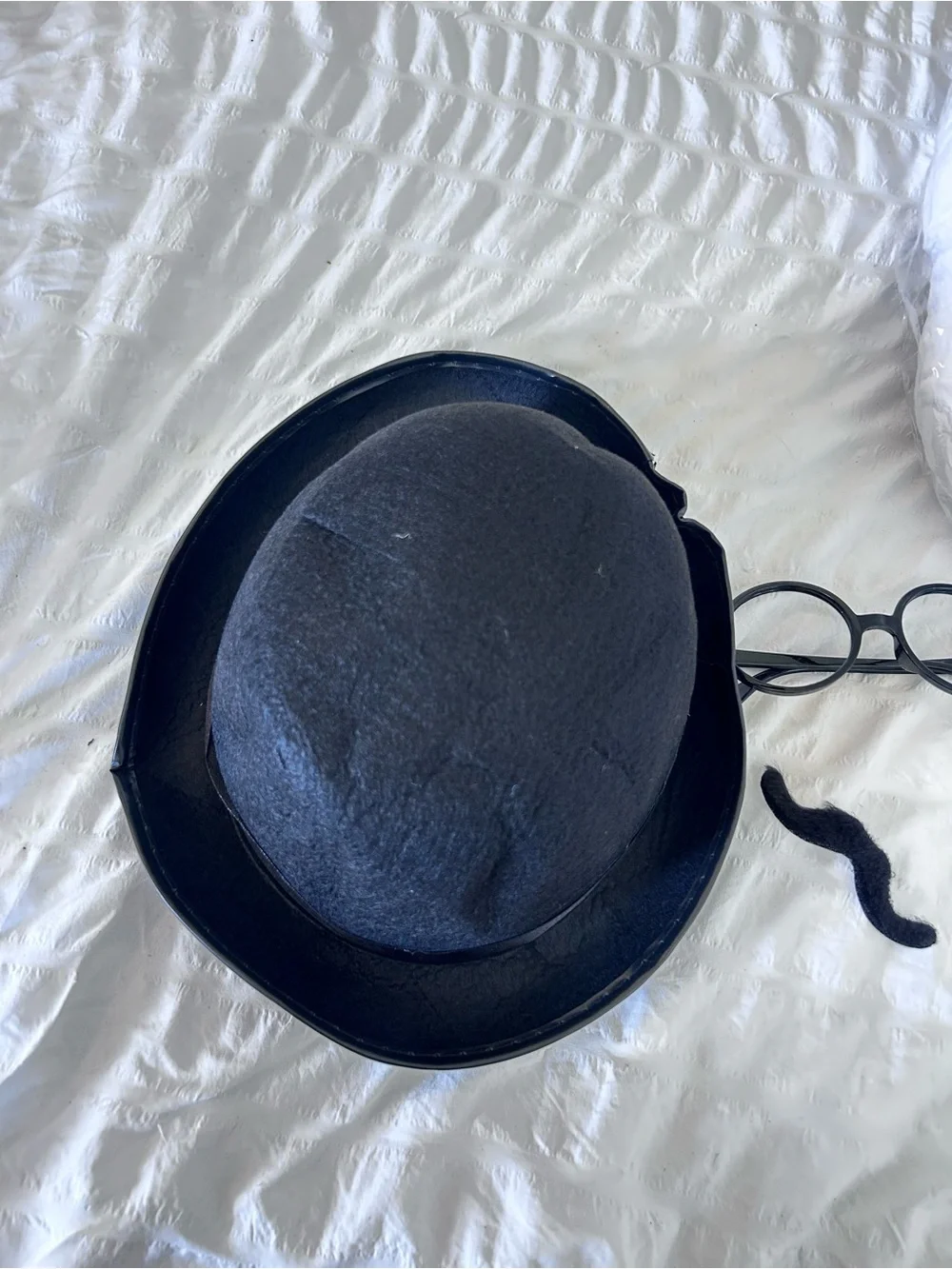 Kids Jumbo White Gloves Circle Round Glasses Bowler Hat & Mustache Costume